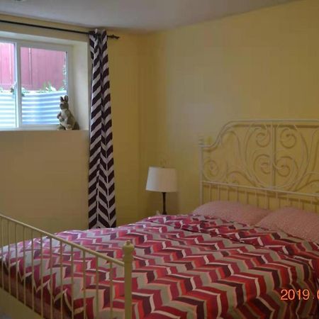Brother Li Homestay Calgary Zewnętrze zdjęcie