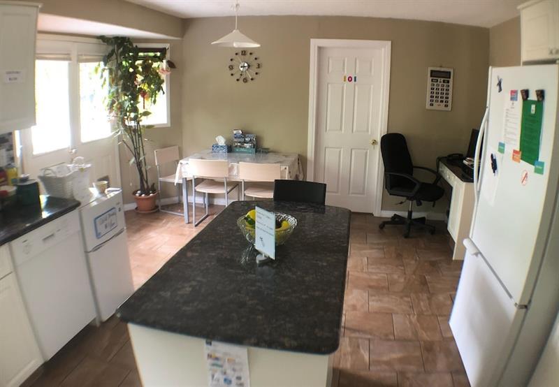 Brother Li Homestay Calgary Zewnętrze zdjęcie