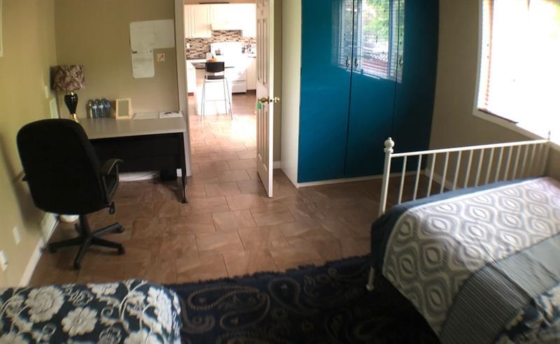Brother Li Homestay Calgary Zewnętrze zdjęcie