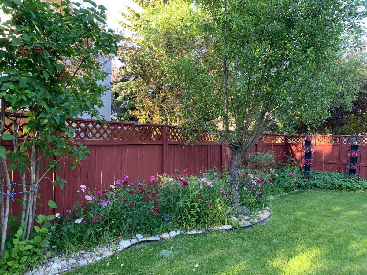 Brother Li Homestay Calgary Zewnętrze zdjęcie