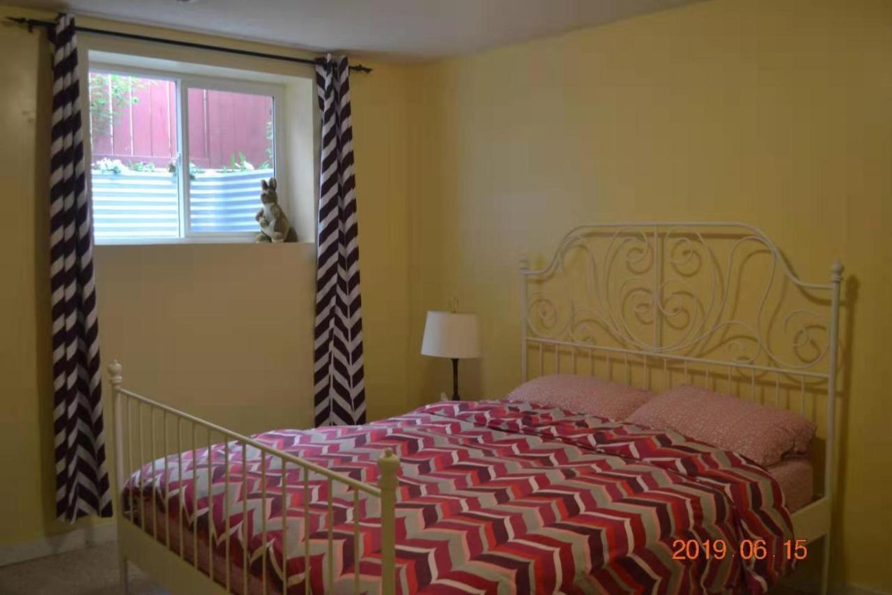 Brother Li Homestay Calgary Zewnętrze zdjęcie
