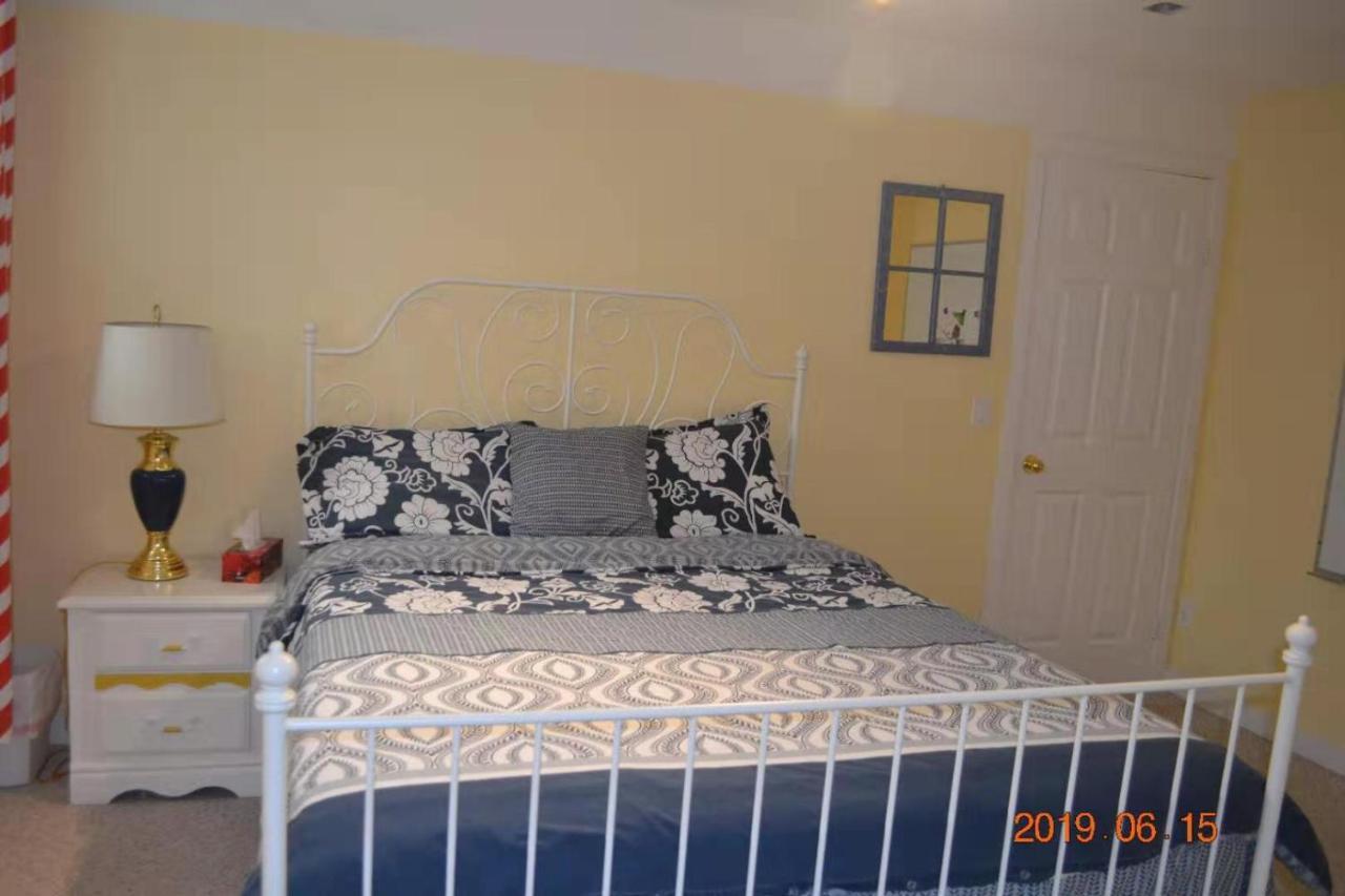 Brother Li Homestay Calgary Zewnętrze zdjęcie