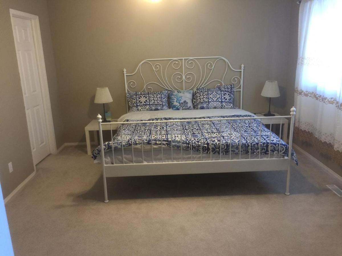 Brother Li Homestay Calgary Zewnętrze zdjęcie