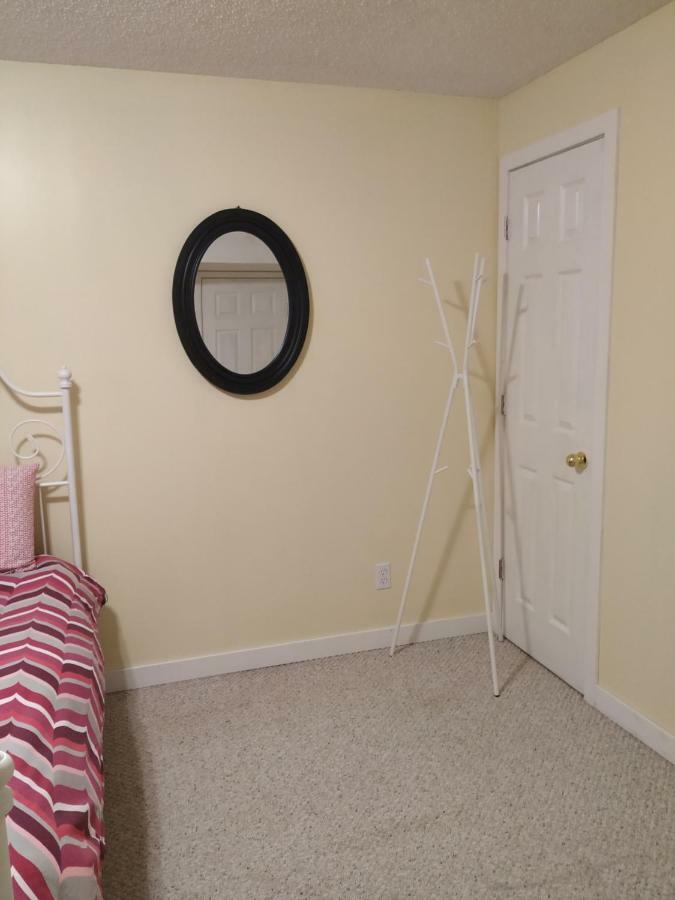 Brother Li Homestay Calgary Zewnętrze zdjęcie