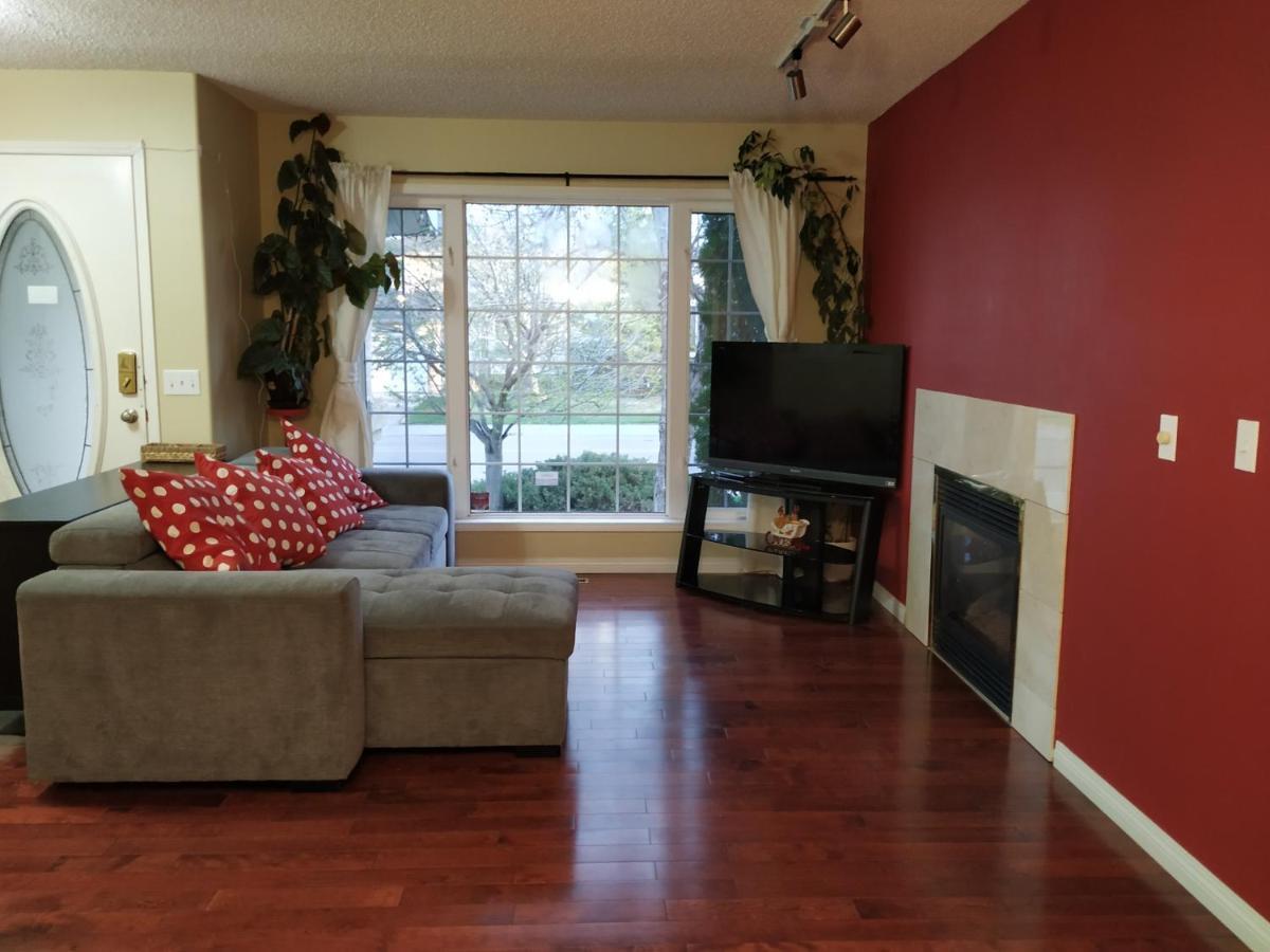 Brother Li Homestay Calgary Zewnętrze zdjęcie